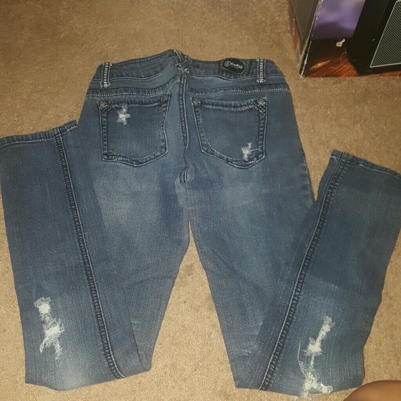 Ripped jeans - Picture 2 of 2